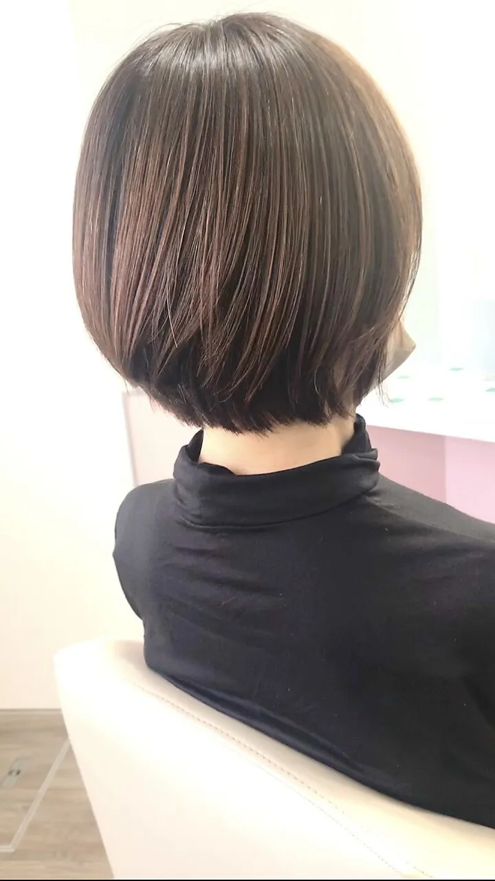 ショートボブ