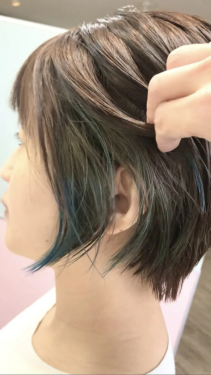 イヤリングカラーショート